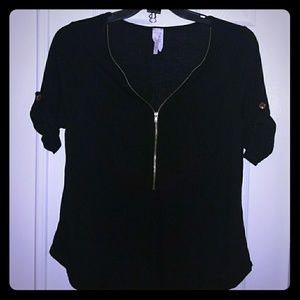 Black light weight spring sweater